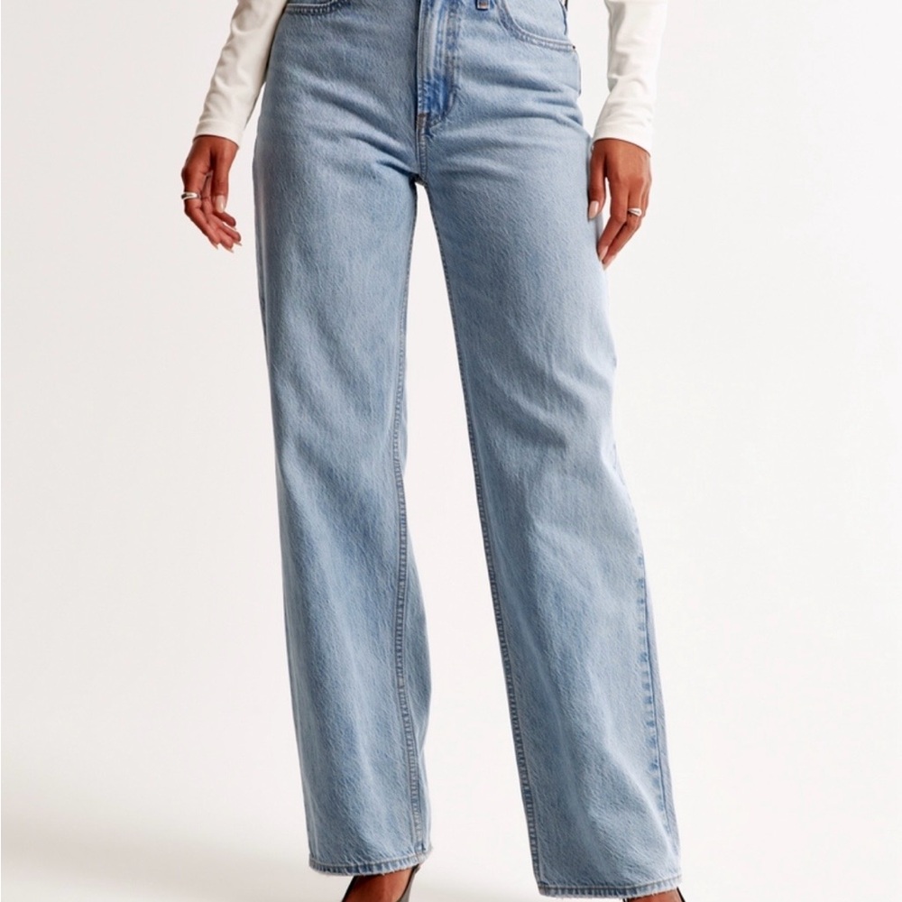 Abercrombie & Fitch The Loose High Rise Jeans